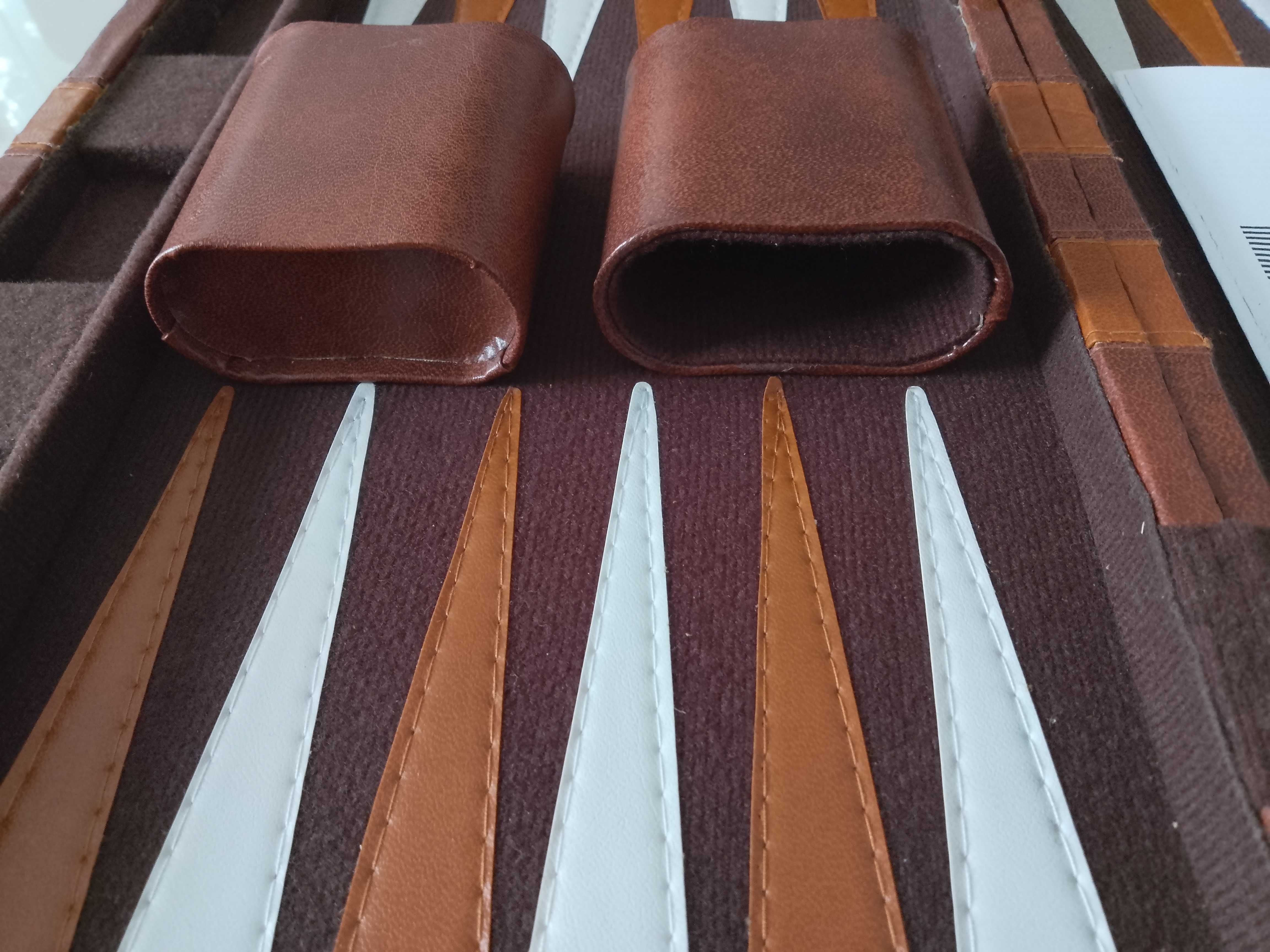 Set/Joc table/Prestige Backgammon in servieta eleganta, tip Diplomat