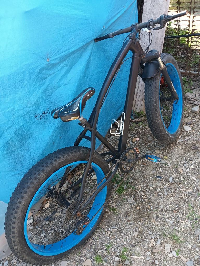 Vand sau schimb biciclete cu roti groase cu trotinete electrice