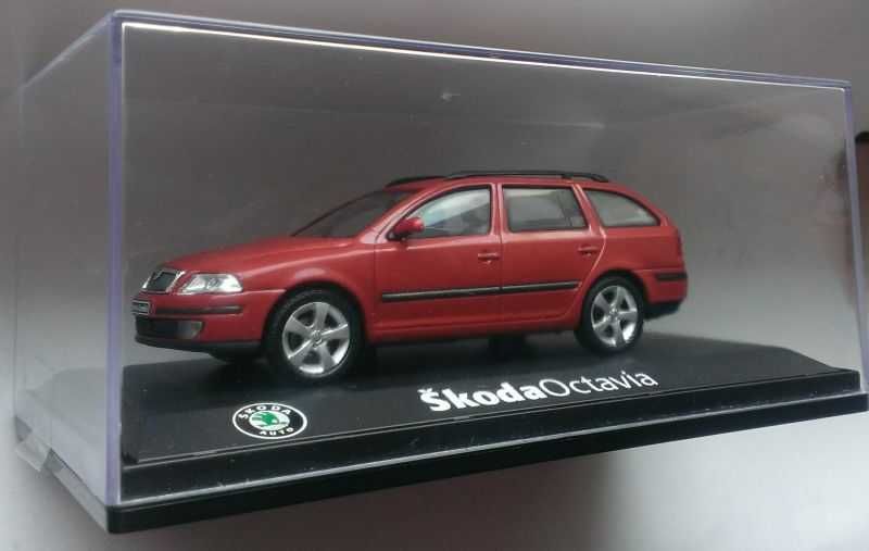 Macheta Skoda Octavia 2 Break Kombi (rosu) - Abrex 1/43