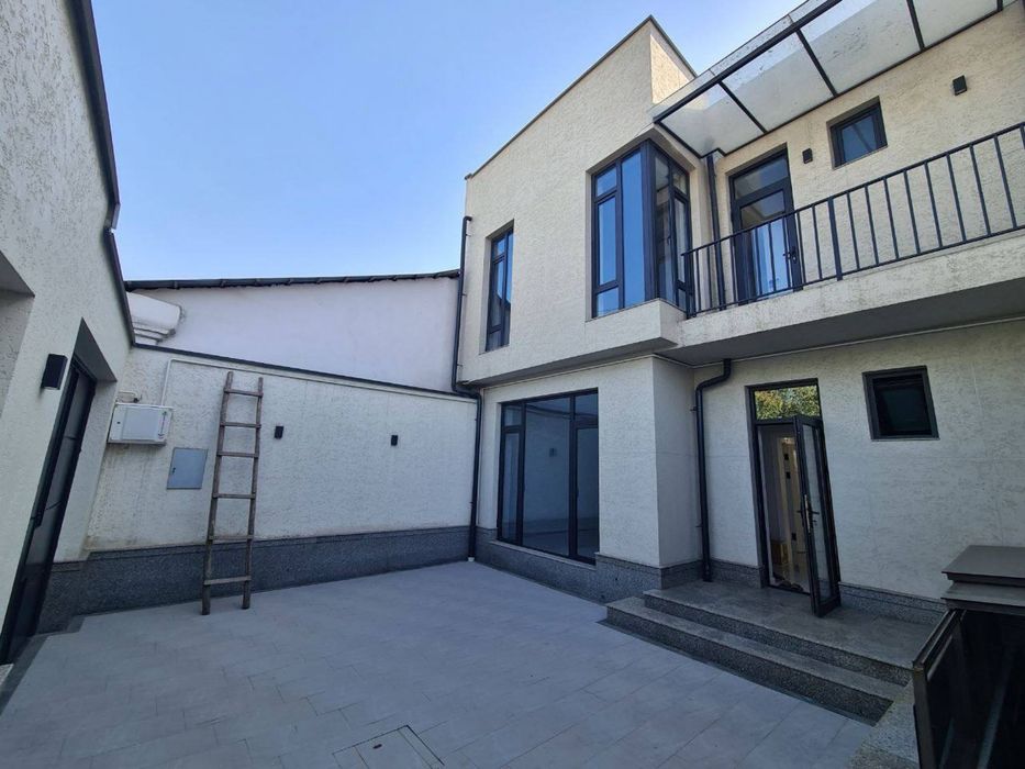 Ул. Циолковского  Дом 240 кв.м