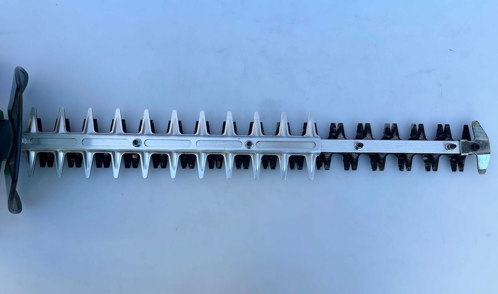 Hitachi CH 36 DL - Мощен акумулаторен храсторез 36V