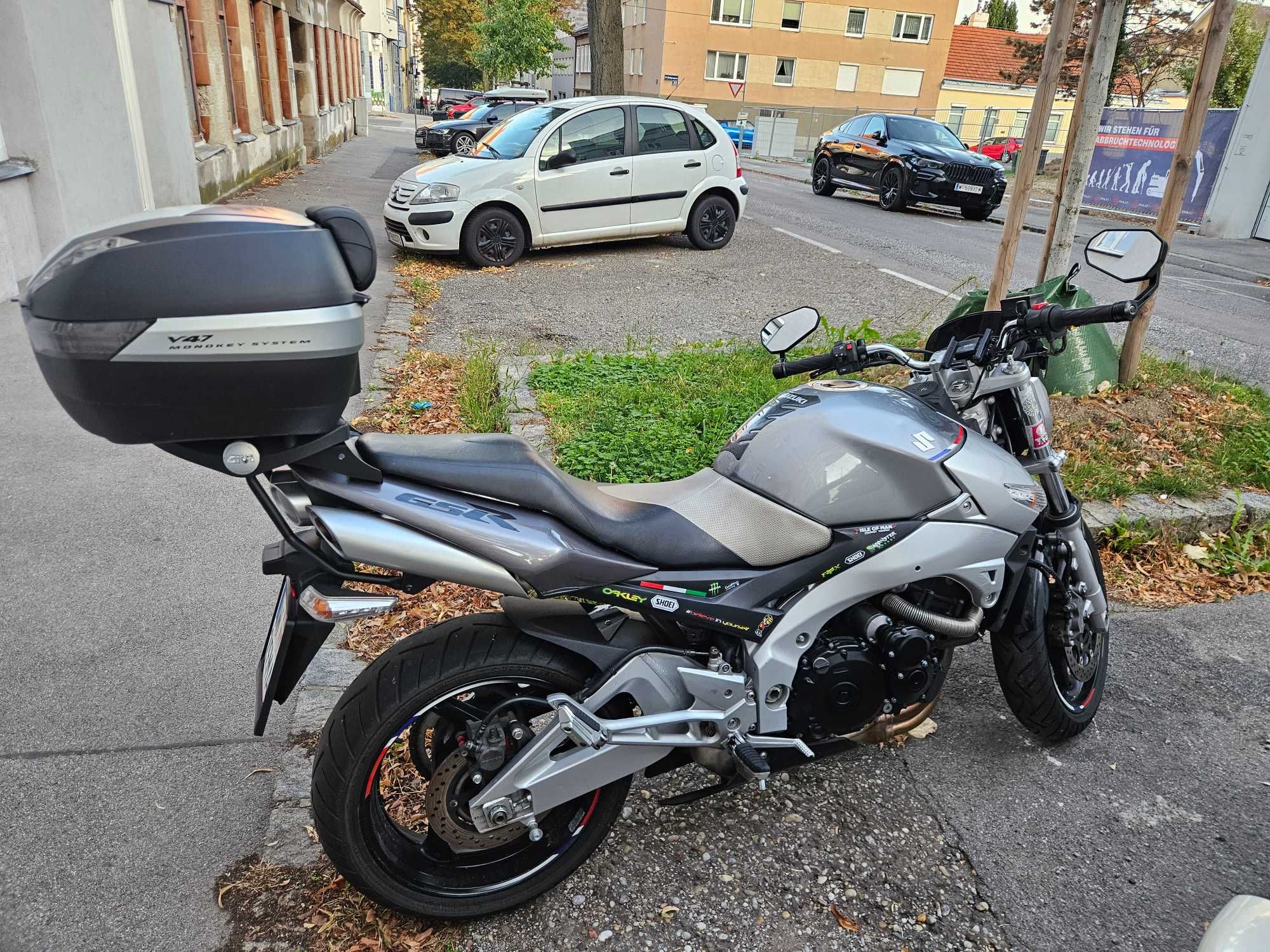 Suzuki GSR600 2006