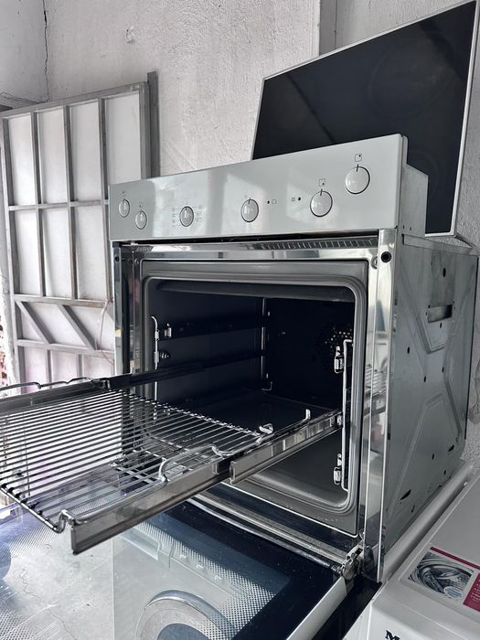 Печка +гаранция. MIELE Керамичен плот. Конвекция. Доставка за София