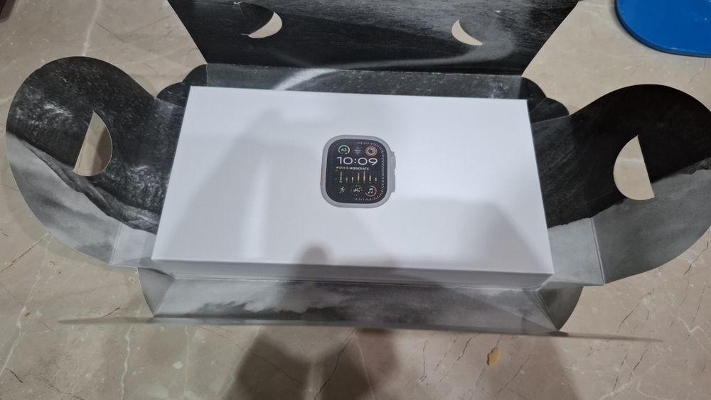 Apple watch ultra 2(black ocean band)