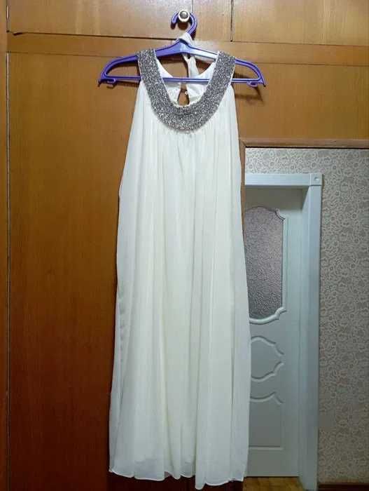 Продаются   женская одежда  размер м -46 летняя и зимняя