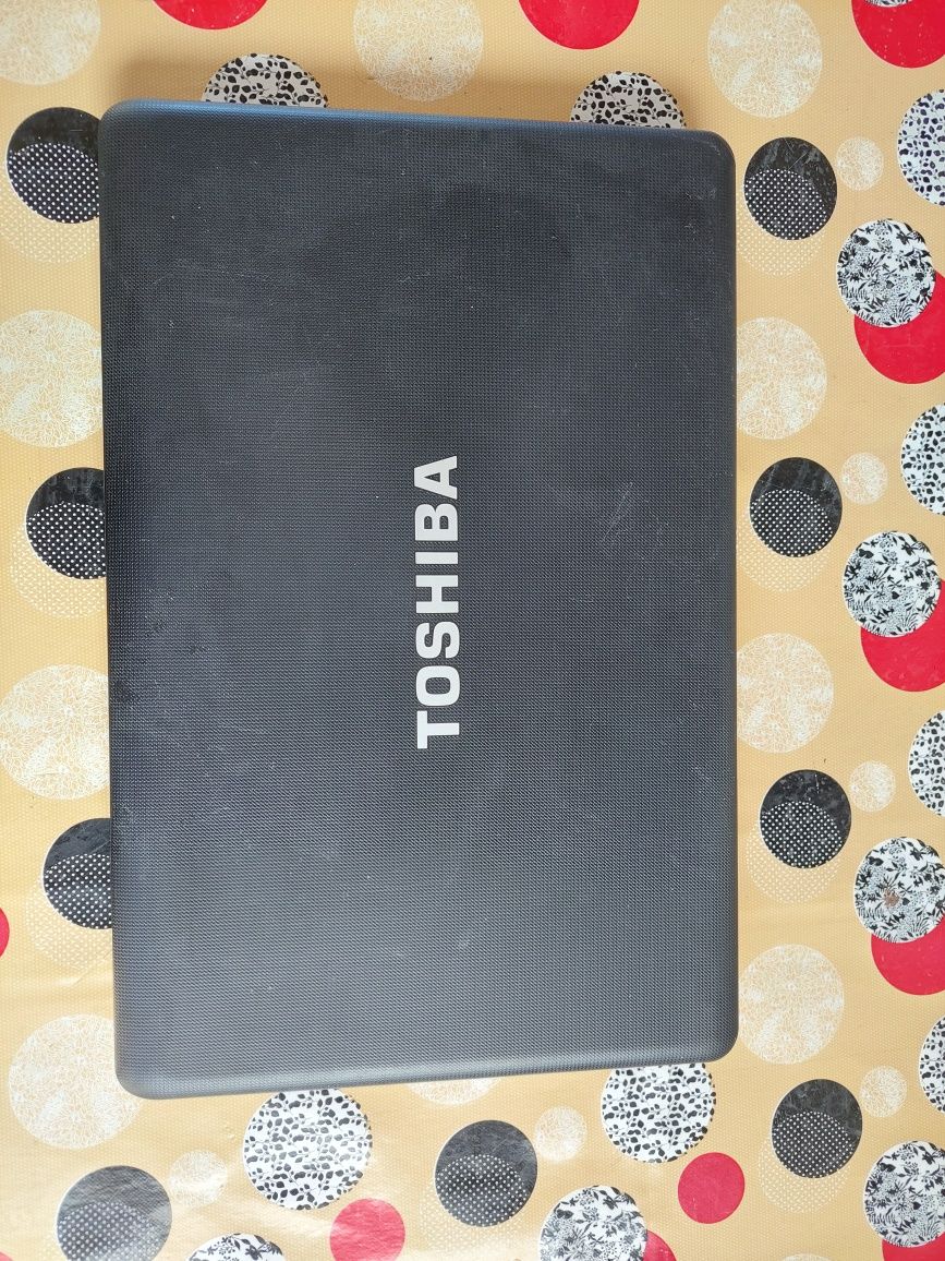 Laptop Toshiba Satelite i3