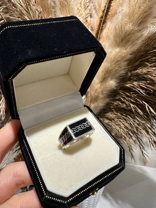 Серебряный перстень . Серебро 925 Доставка