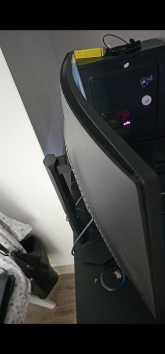 Vând Monitor DELL