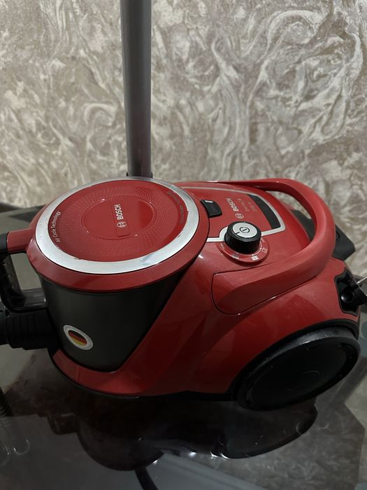 Пылесос в отличном состоянии Bosch