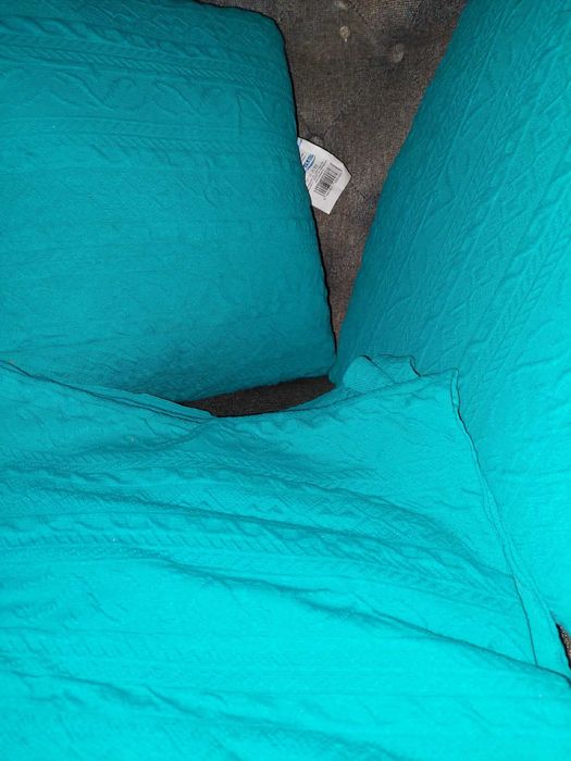 Două perne turcoaz cu traversă pat 150 x 213 cm