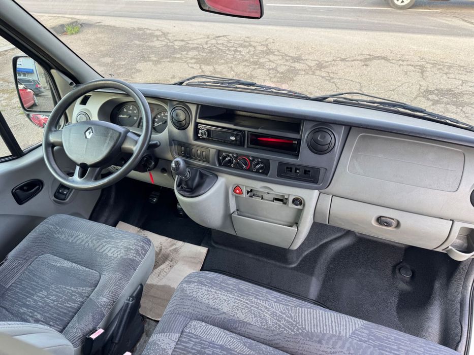 Renault Master/2,2 DCI/9Locuri/AC/Carlig/Numere Zoll Valabile