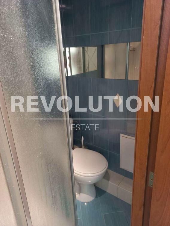 Дава се под наем Едностаен апартамент в Варна, Бриз - 23 кв.м за 250 € - Снимка #4