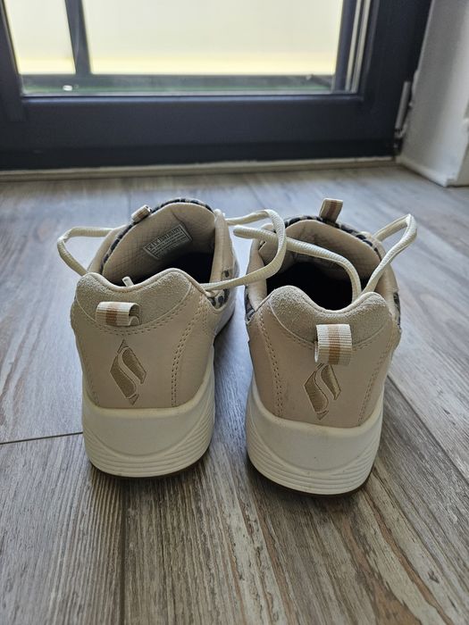 Adidasi Skechers, marime 38