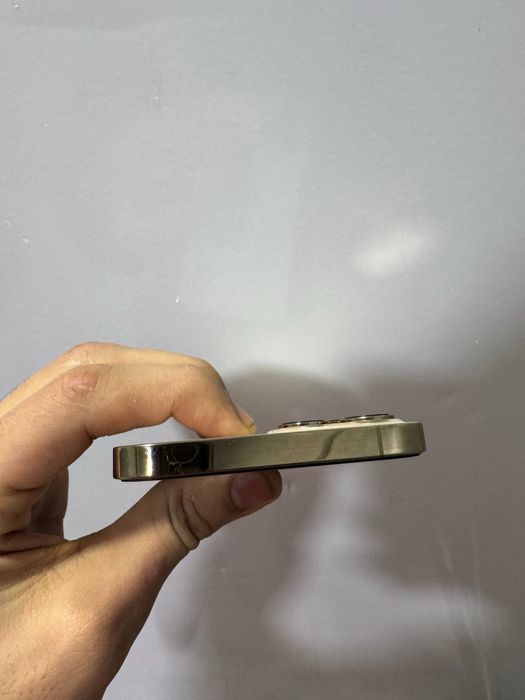 Iphone 12pro max sotiladi