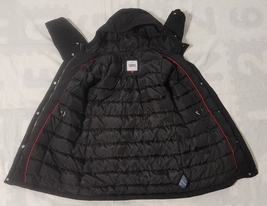 Geaca parka Tommy Jeans mărime L dama fete femei puf pene izolație