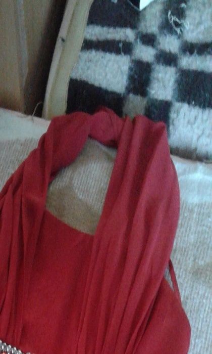 Продавам дамски рокли