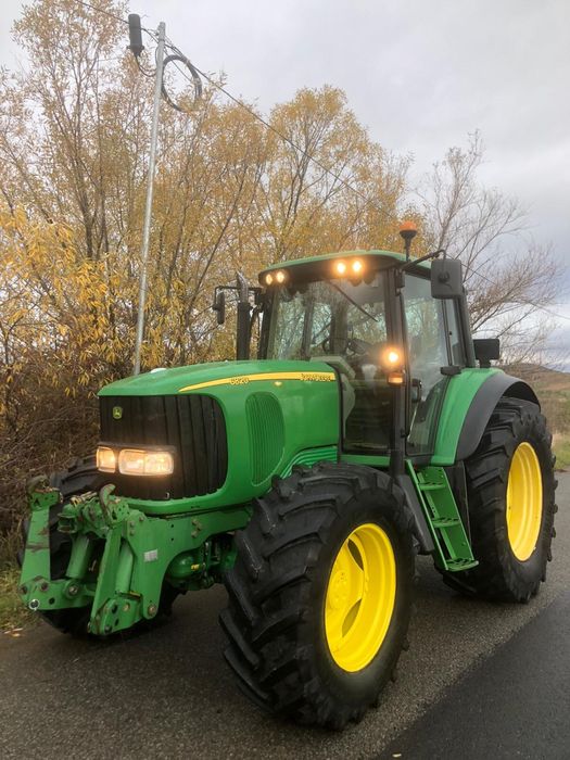 Tractor John Deere 6820