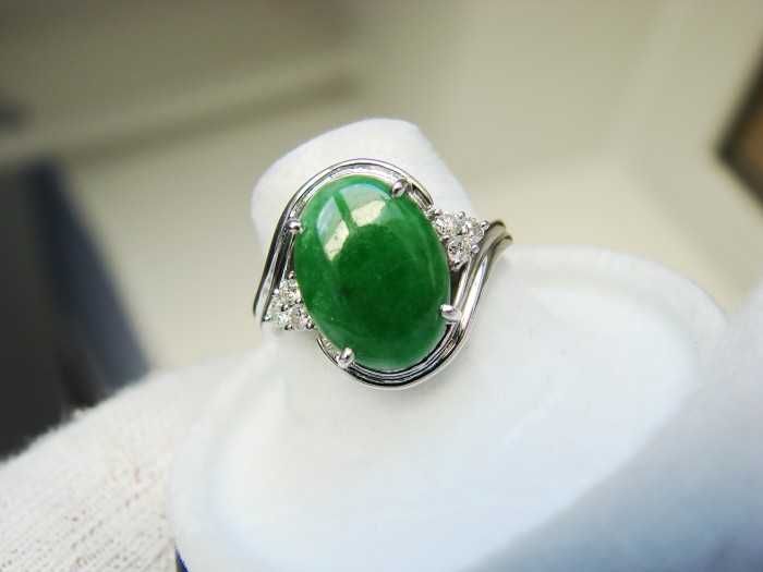 inel aur alb 18k cu jadeit jad diamante CERTIFICAT