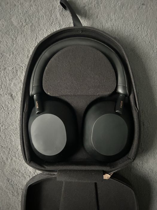 Casti Sony WH-1000XM5