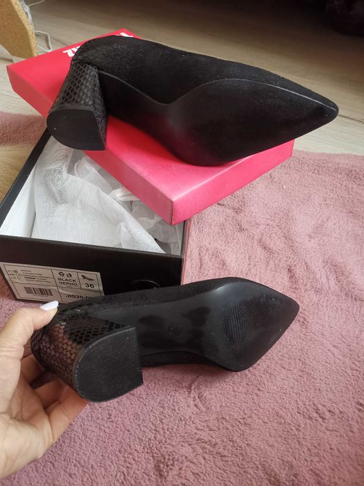 Обувки Tendez, нови