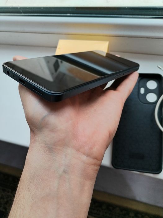 Realme c55 sotiladi  8/256g