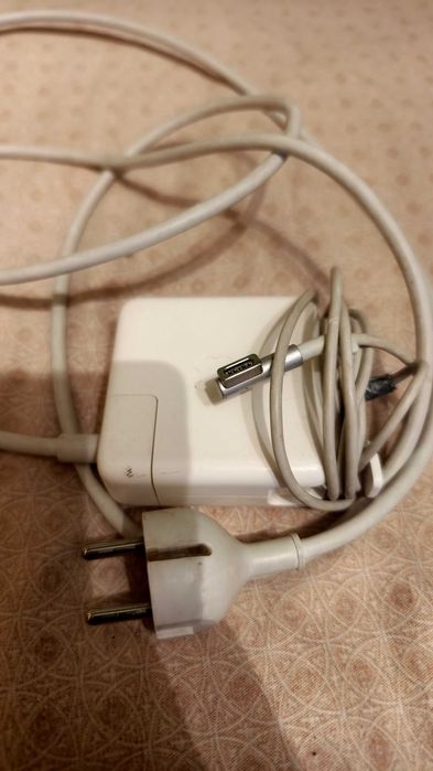 Încărcătoare originale laptop Apple Magsafe 60W și 85W