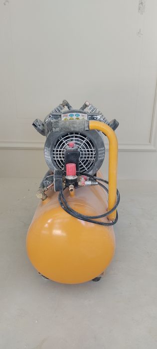 Продам компрессор