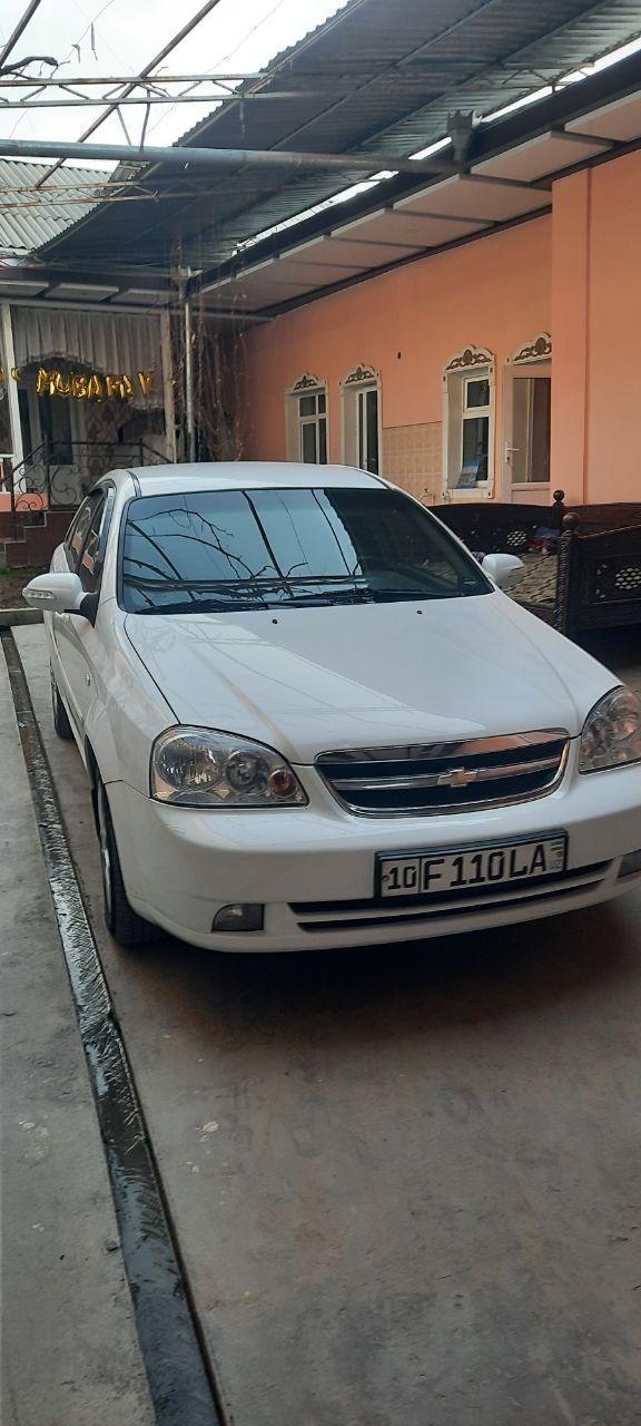 Lacetti 1.8 yili 2013. Prabeg 220 000