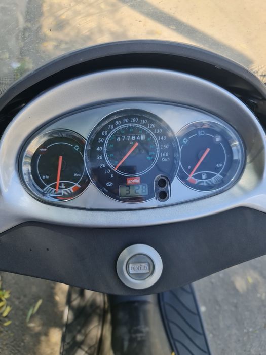 Aprilia Leonardo 300