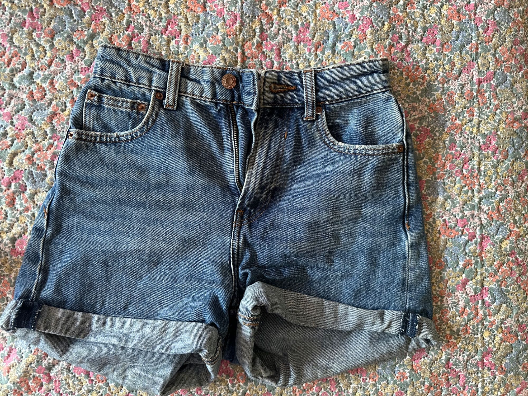 Къси панталони Bershka
