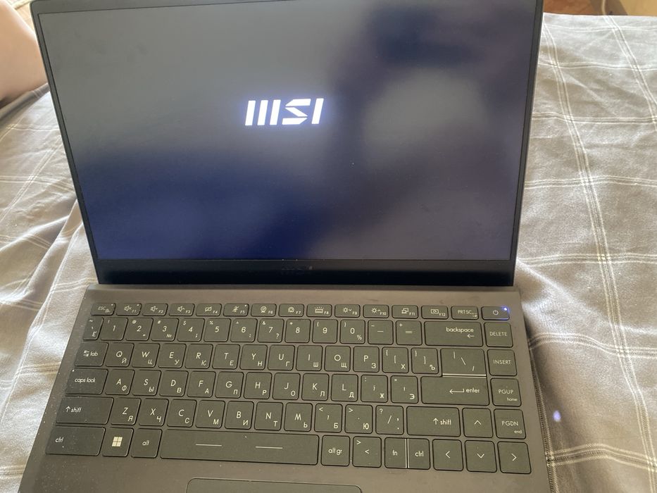 Продам ноутбук MSI modern 14