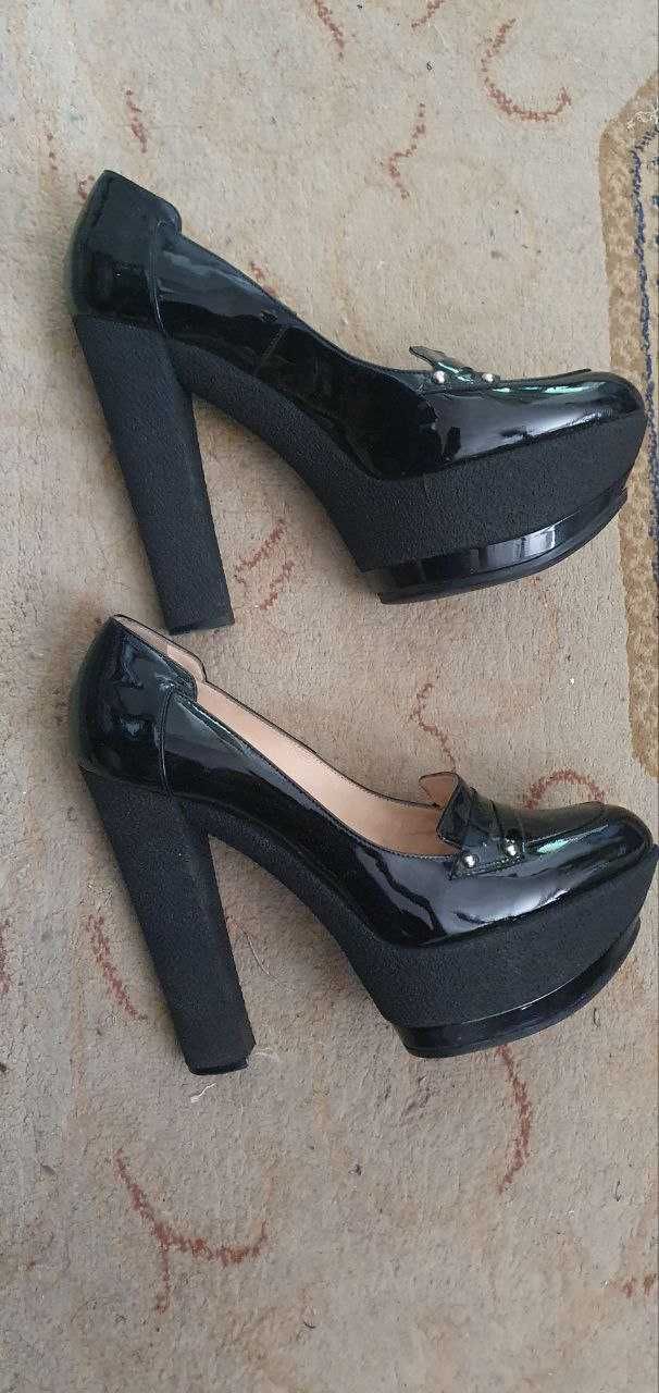 Туфли женские фирменные размер 38