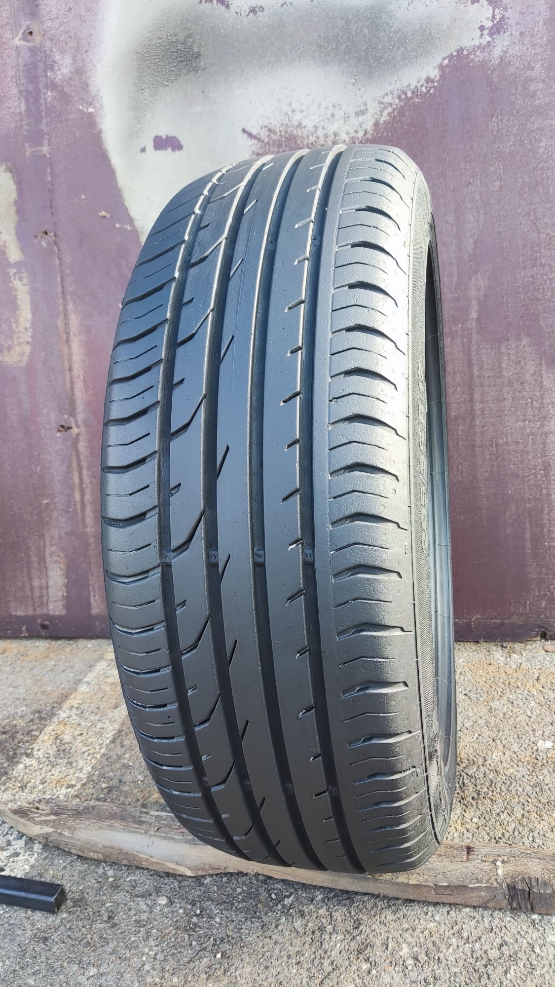 1брой лятна гума 205/55/17 Continental Premium Contact 
dot21
6.9mm
До