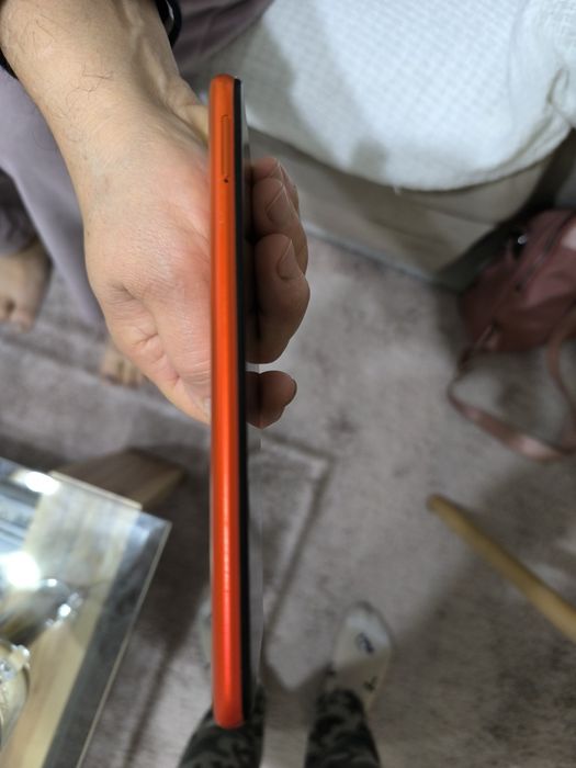 Продавам Redmi 9T