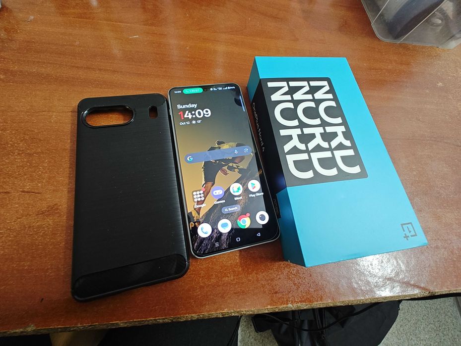 Vand/schimb OnePlus Nord 4  16GB RAM / 512GB Stocare – Cutie Completă