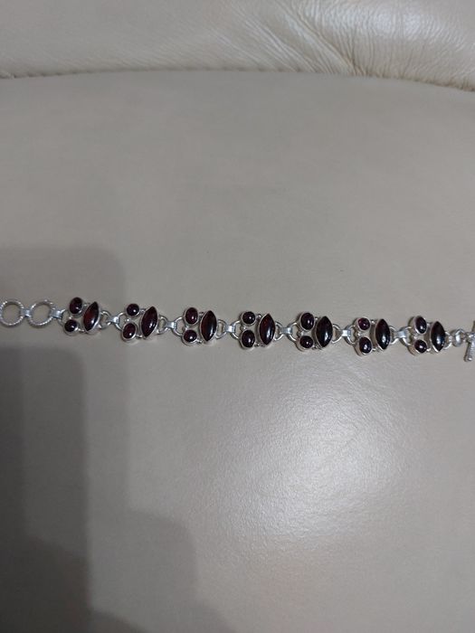Vând brățară superba cu granate si argint 925