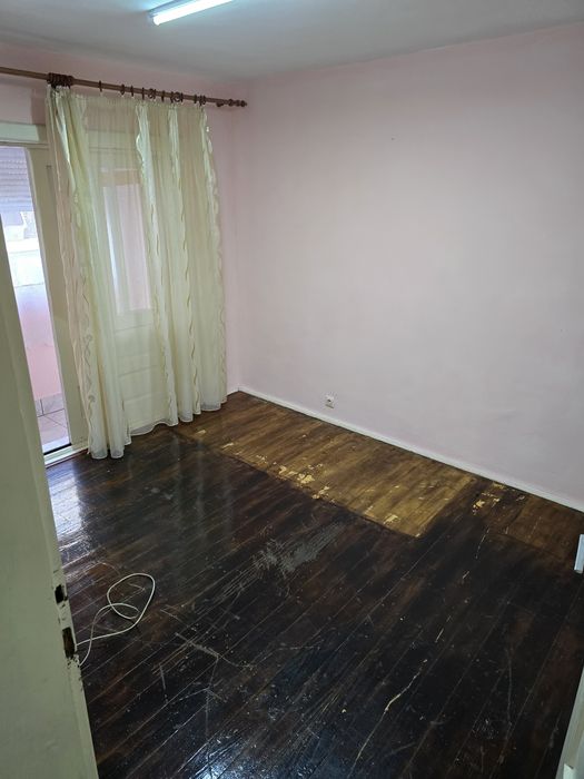 Vând apartament Alesd