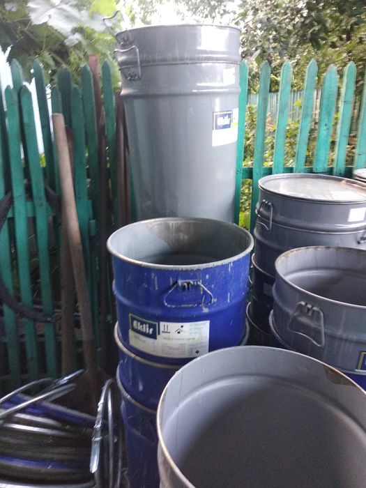 Бочки из под краски 60 литров с крышкой