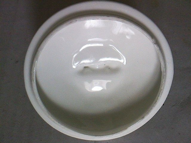 Untiera portelan fin vintage, model cu trandafiri, Crown, Anglia