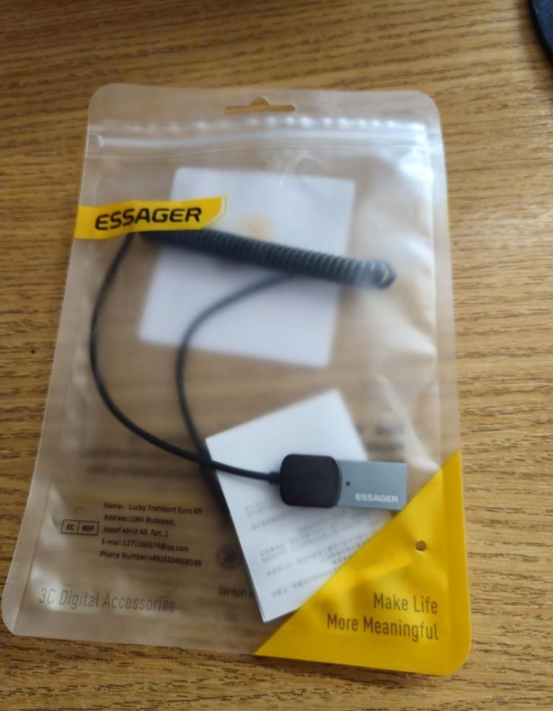 Adaptor bluetooth de la jack 3.5 alimentare prin usb la bluetooth 5.0