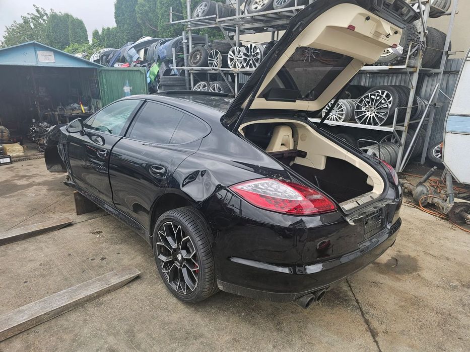 Dezmembrez Porsche Panamera 4 3.6 M4640 220KW an 2011