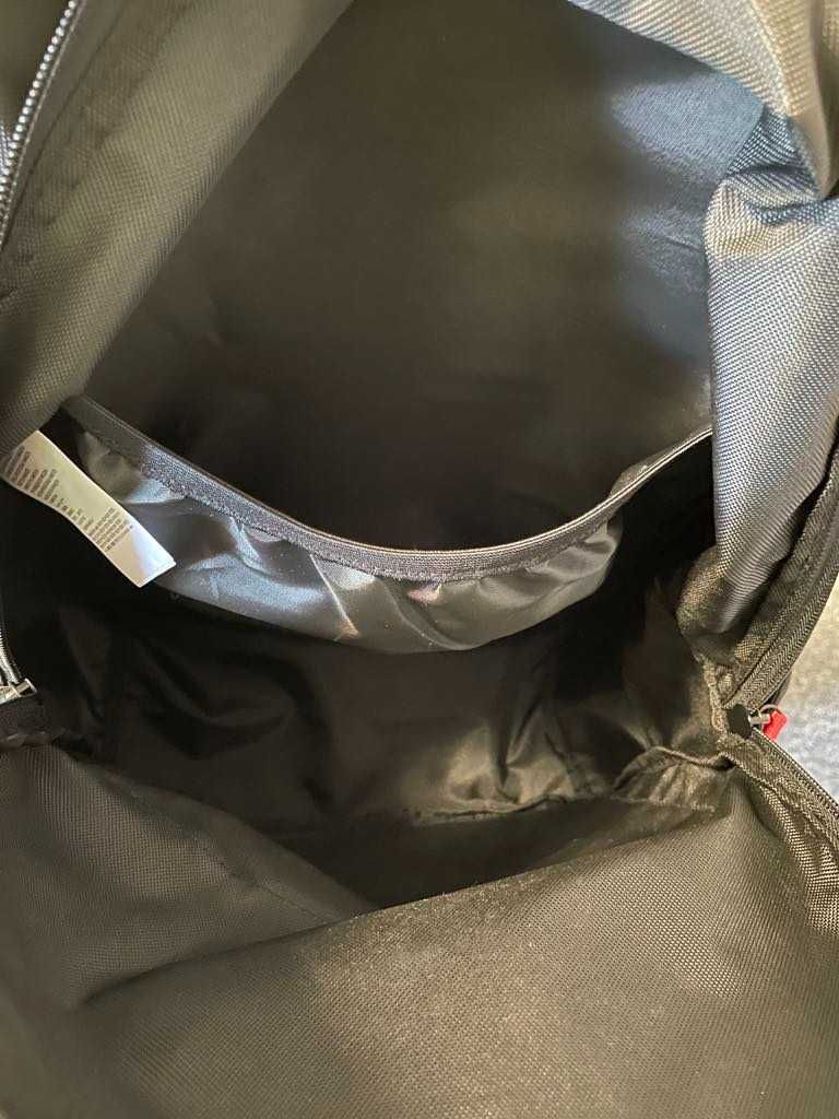 Спортна раница Nike
