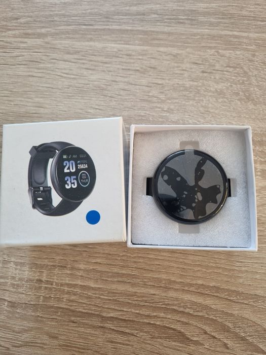 Смарт часовник /гривна