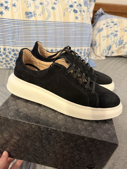 Papuci casual de vanzare