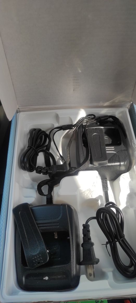 Ratsiya bf 888s sotiladi 290000
