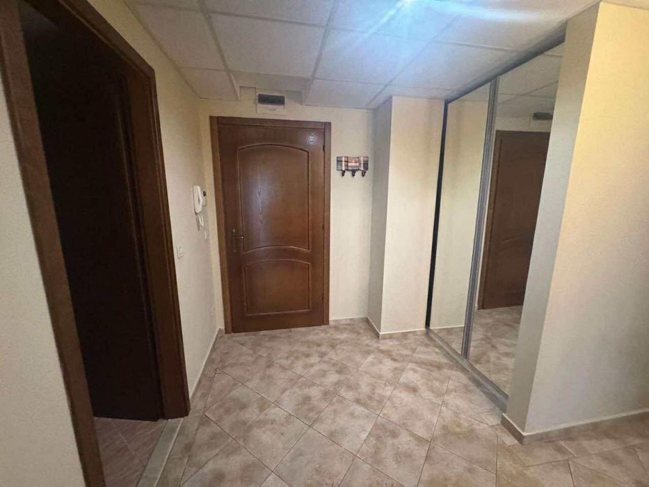 Тристаен апартамент, под наем, Св.Св. Константин и Елена