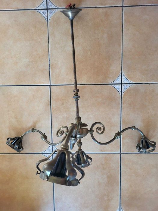 candelabru/lustra/lampa vechea/antica