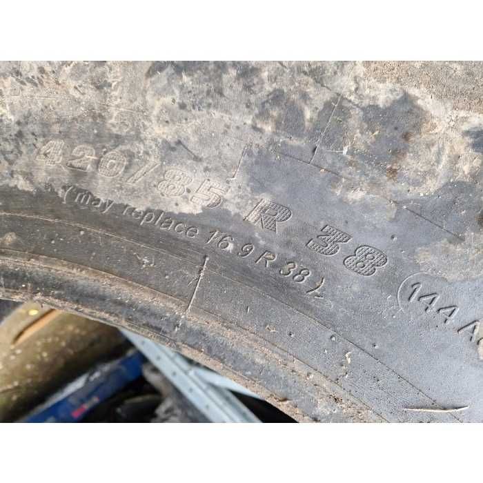 Anvelope Michelin 420/85R38 și 16.9R38 pentru Claas și Deutz-Fahr.