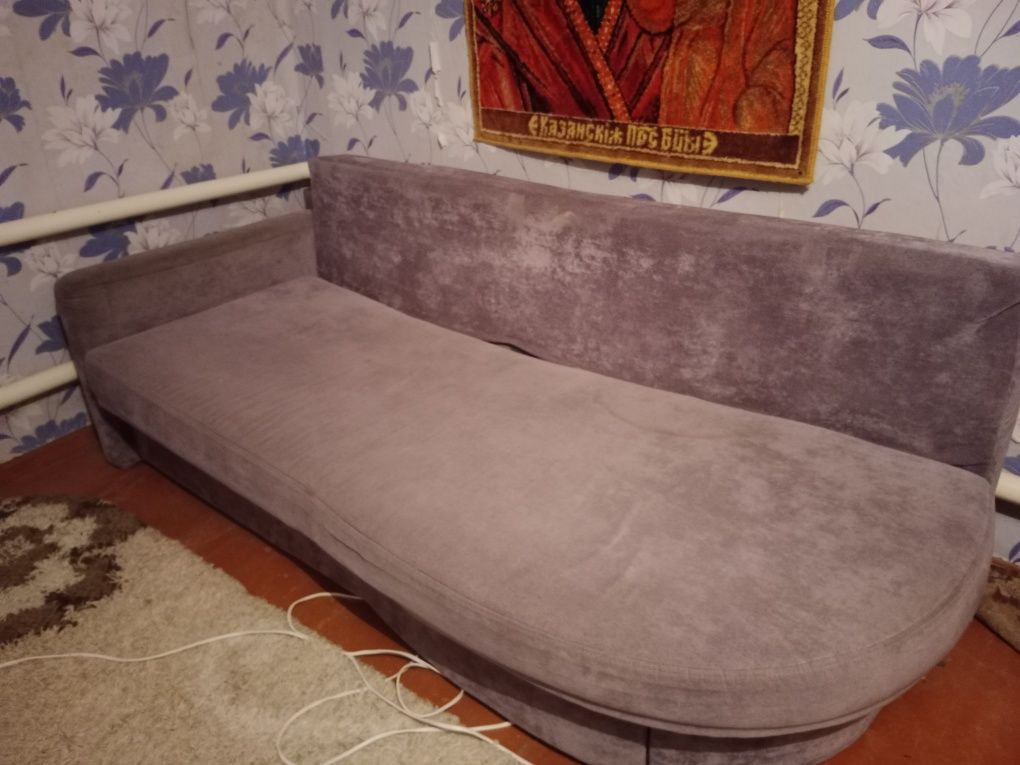 Продам диван  в хорошем состоянии