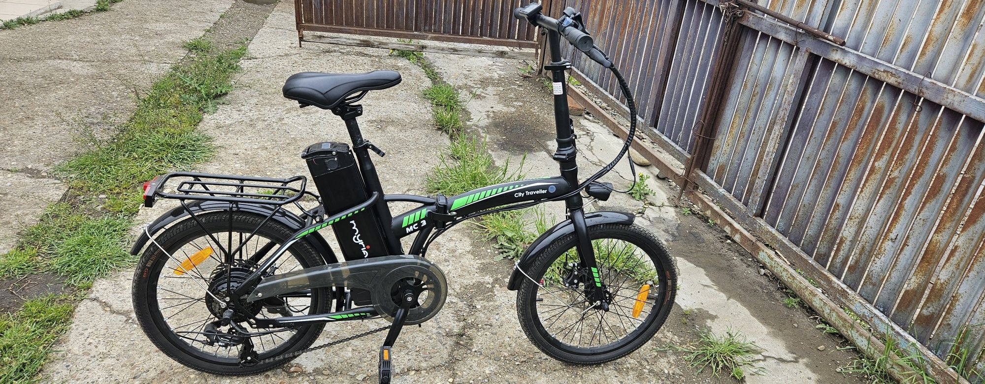 Bicicleta electrica noua